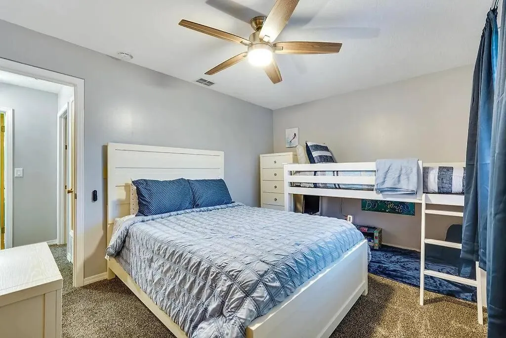 Pets Stay Free! Fenced! Parking For 2! 11 Pools! Panama City Beach